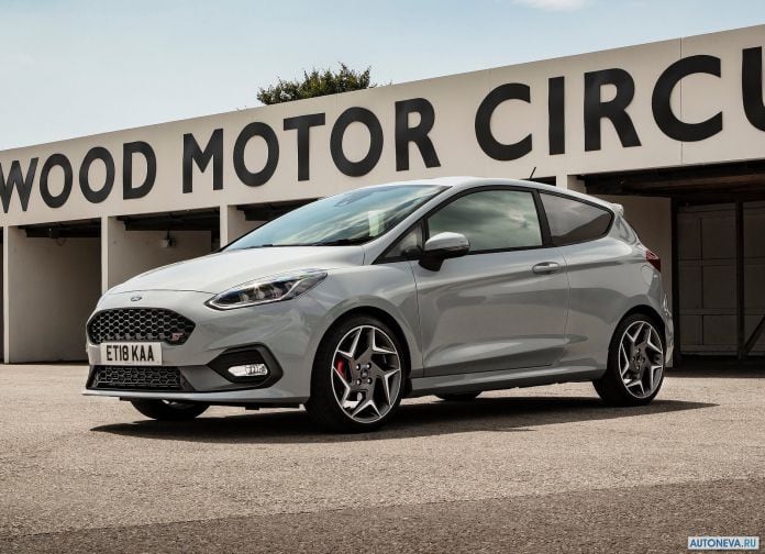2018 Ford Fiesta ST - фотография 10 из 201