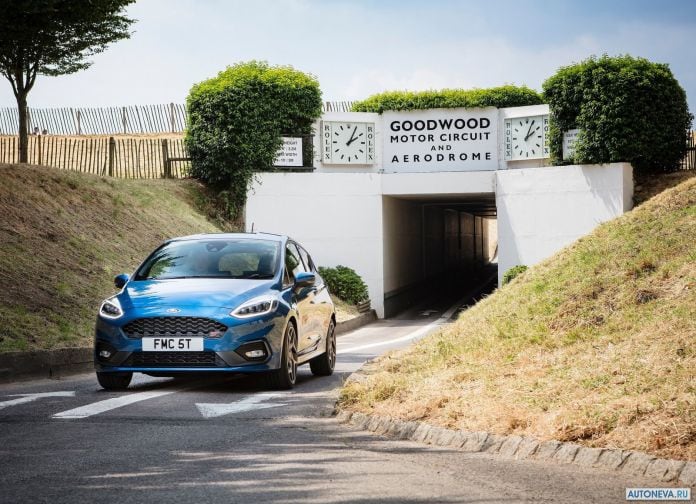2018 Ford Fiesta ST - фотография 41 из 201