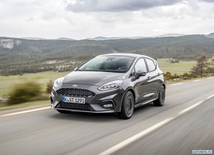 2018 Ford Fiesta ST - фотография 44 из 201