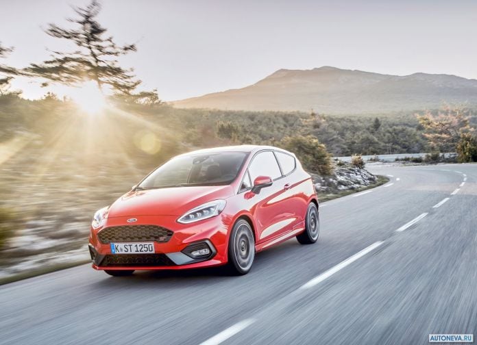 2018 Ford Fiesta ST - фотография 46 из 201