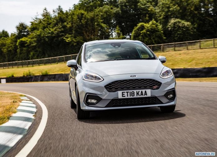2018 Ford Fiesta ST - фотография 58 из 201