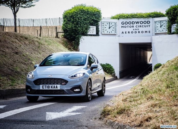 2018 Ford Fiesta ST - фотография 60 из 201