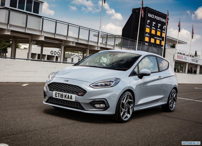 2018 Ford Fiesta ST - фотография 61 из 201 2018 Ford Fiesta ST - фотография 61 из 201