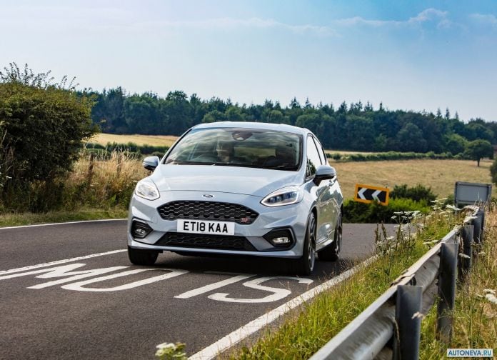 2018 Ford Fiesta ST - фотография 62 из 201 2018 Ford Fiesta ST - фотография 62 из 201