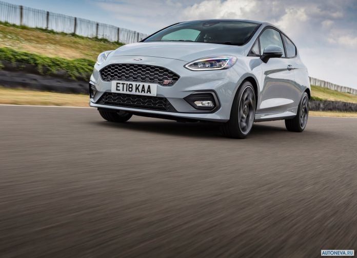 2018 Ford Fiesta ST - фотография 69 из 201