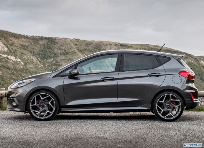 2018 Ford Fiesta ST - фотография 74 из 201