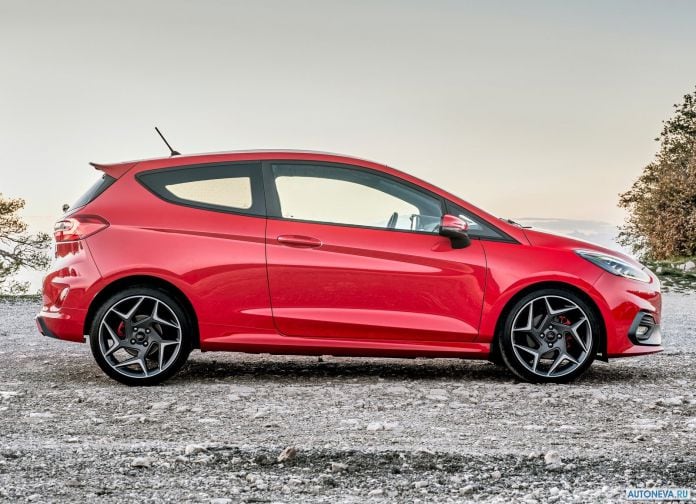 2018 Ford Fiesta ST - фотография 76 из 201