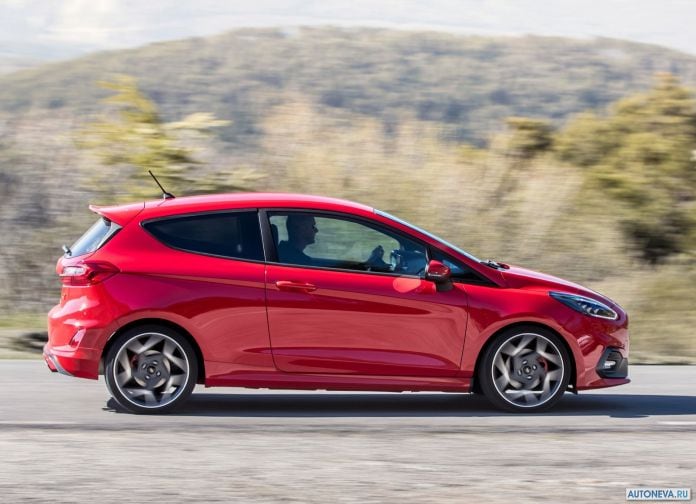 2018 Ford Fiesta ST - фотография 77 из 201