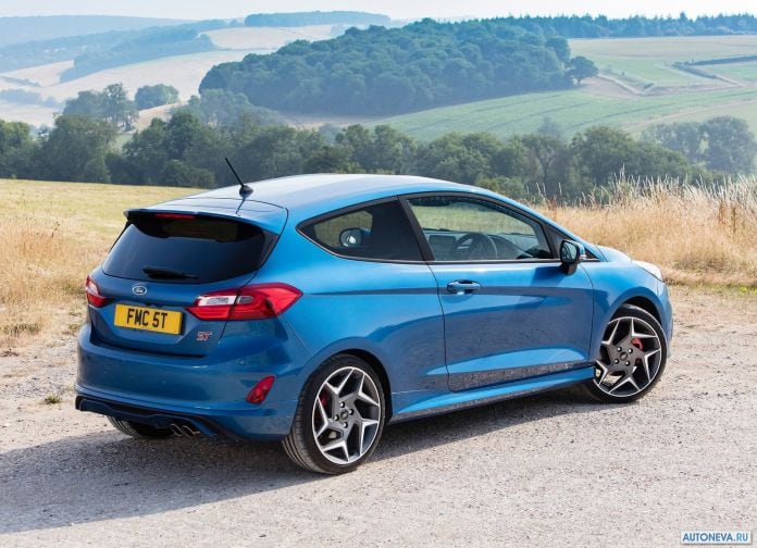 2018 Ford Fiesta ST - фотография 87 из 201