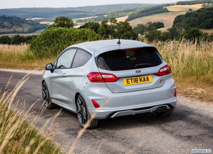 2018 Ford Fiesta ST - фотография 92 из 201