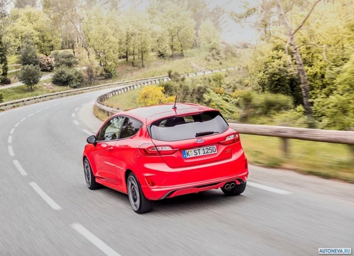 2018 Ford Fiesta ST - фотография 106 из 201