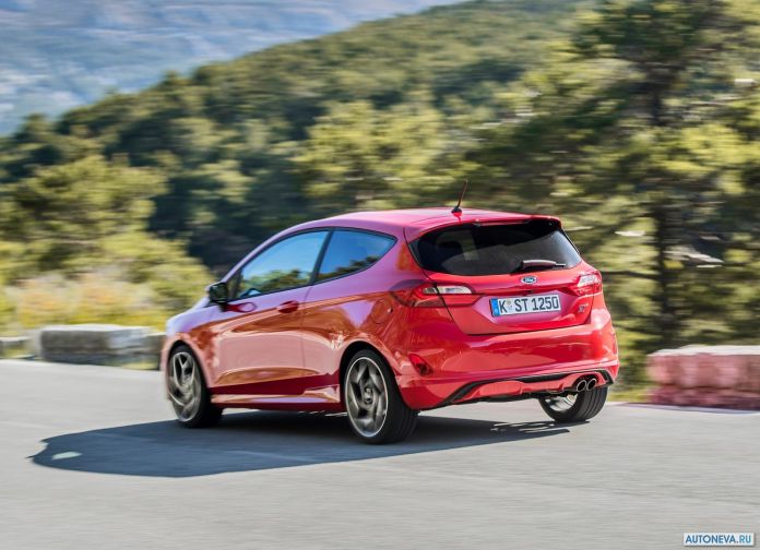 2018 Ford Fiesta ST - фотография 107 из 201