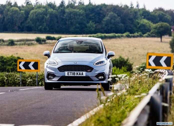 2018 Ford Fiesta ST - фотография 113 из 201