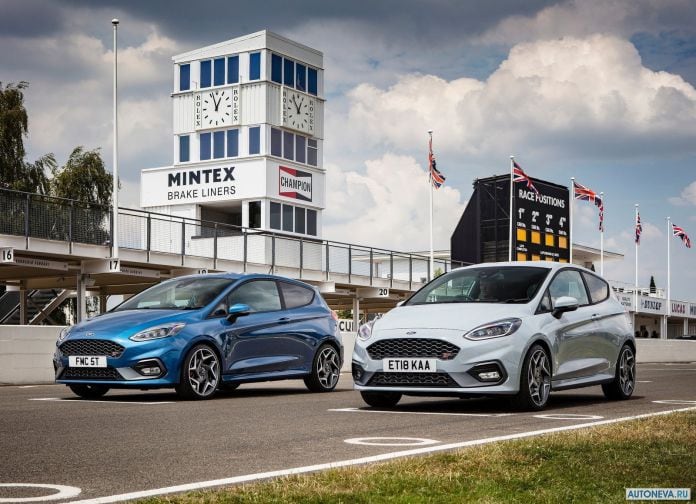 2018 Ford Fiesta ST - фотография 120 из 201