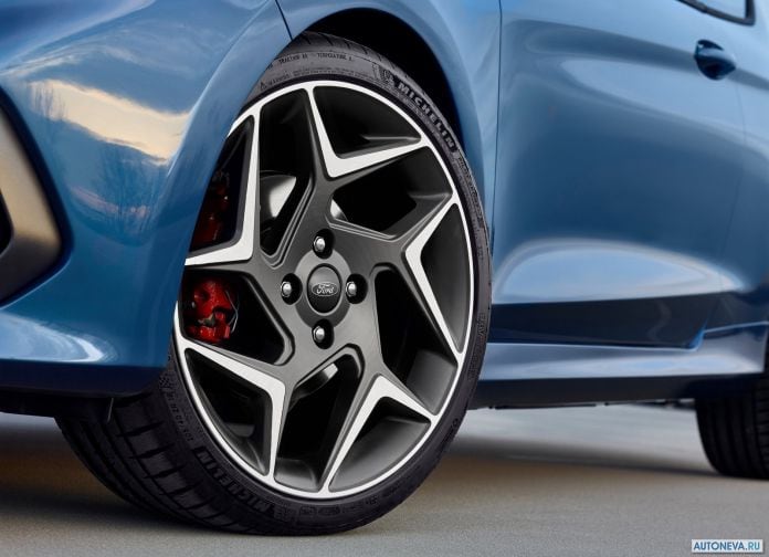 2018 Ford Fiesta ST - фотография 182 из 201