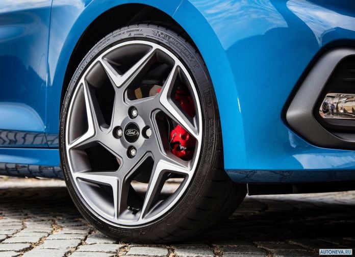 2018 Ford Fiesta ST - фотография 186 из 201