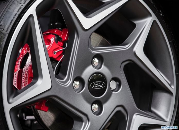 2018 Ford Fiesta ST - фотография 188 из 201