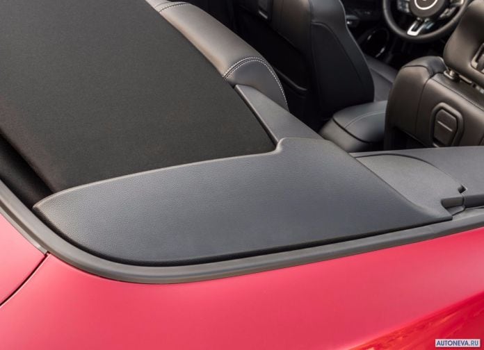 2018 Ford Mustang Convertible EU version - фотография 19 из 25