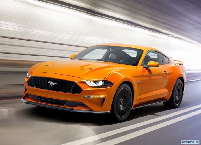 2018 Ford Mustang GT - фотография 3 из 31