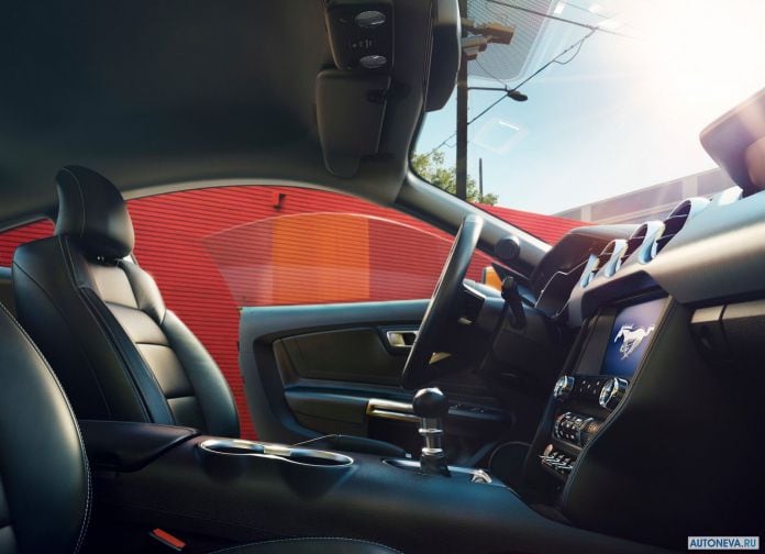 2018 Ford Mustang GT - фотография 15 из 31
