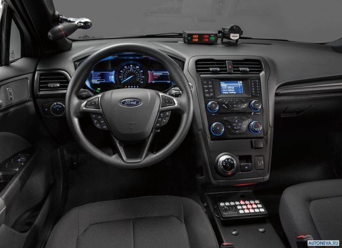 2018 Ford police Responder Hybrid Sedan - фотография 9 из 9