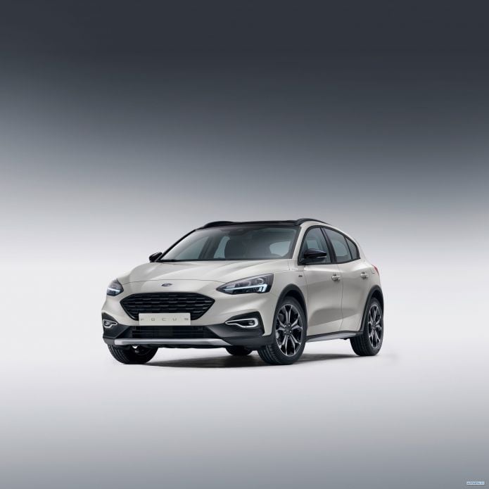 2019 Ford Focus Active - фотография 1 из 40
