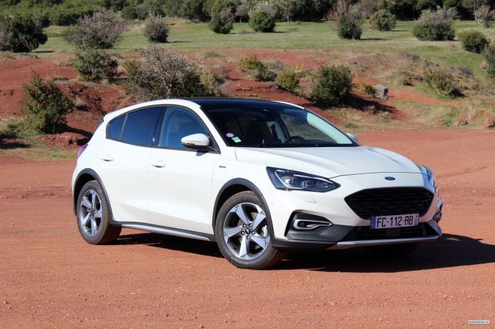 2019 Ford Focus Active - фотография 13 из 40