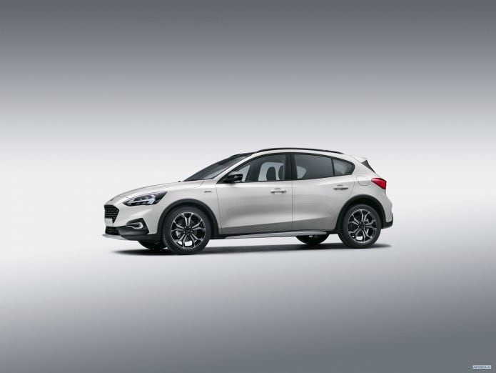 2019 Ford Focus Active - фотография 14 из 40