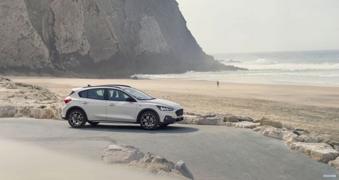 2019 Ford Focus Active - фотография 16 из 40