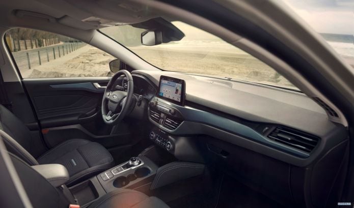 2019 Ford Focus Active - фотография 32 из 40