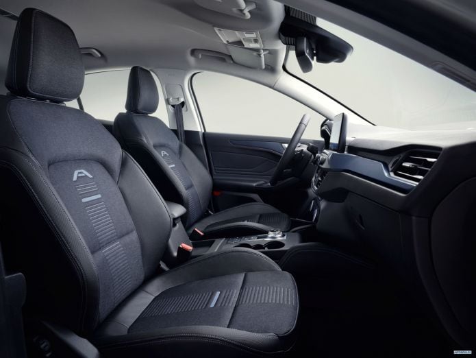 2019 Ford Focus Active - фотография 33 из 40