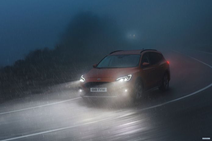 2019 Ford Focus Active Wagon - фотография 7 из 40