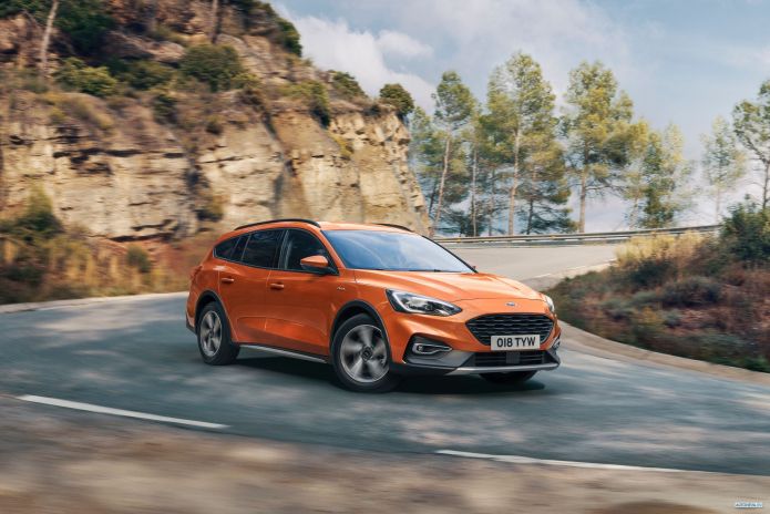 2019 Ford Focus Active Wagon - фотография 15 из 40