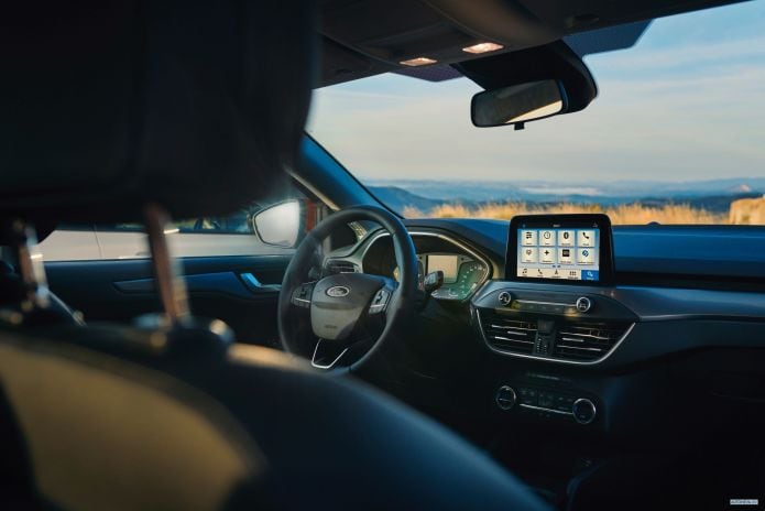 2019 Ford Focus Active Wagon - фотография 29 из 40