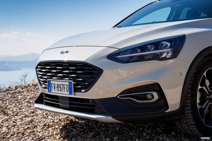 2019 Ford Focus Active Wagon - фотография 37 из 40