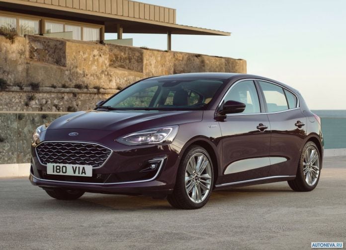 2019 Ford Focus Vignale - фотография 2 из 50