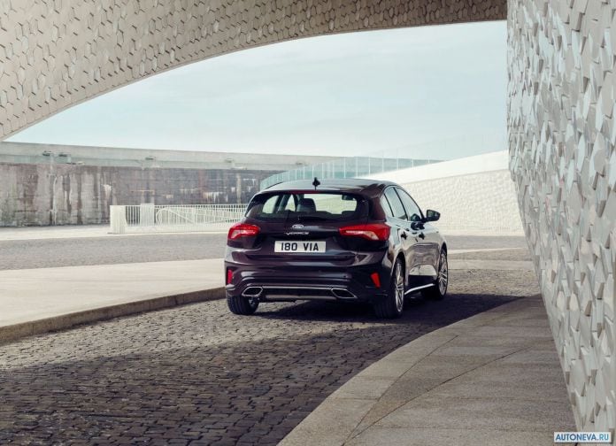 2019 Ford Focus Vignale - фотография 12 из 50