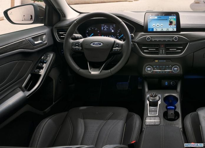 2019 Ford Focus Vignale - фотография 24 из 50