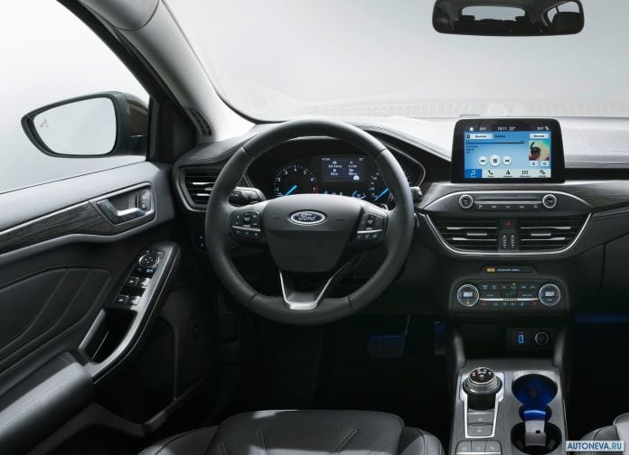 2019 Ford Focus Vignale - фотография 25 из 50
