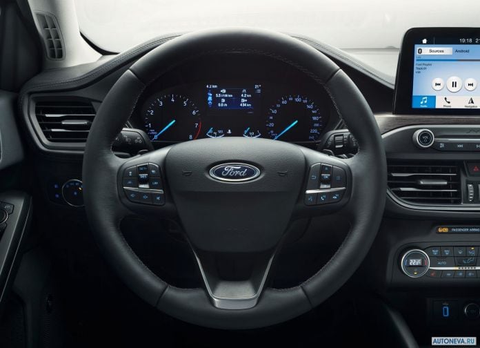 2019 Ford Focus Vignale - фотография 27 из 50