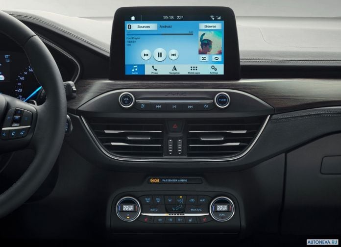 2019 Ford Focus Vignale - фотография 37 из 50