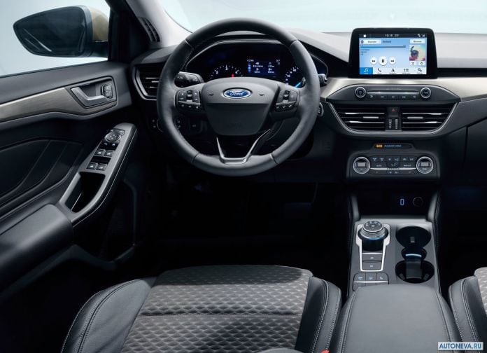 2019 Ford Focus Wagon - фотография 15 из 38