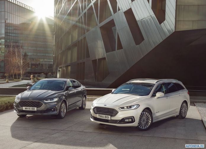 2020 Ford Mondeo Wagon Hybrid - фотография 8 из 15