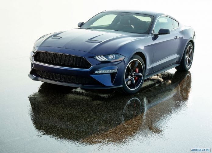 2019 Ford Mustang Bullit Kona Blue - фотография 2 из 8 2019 Ford Mustang Bullit Kona Blue - фотография 2 из 8
