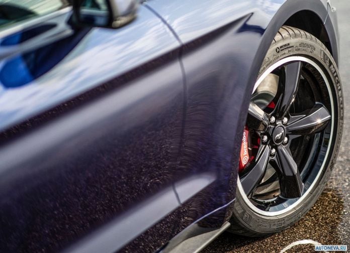 2019 Ford Mustang Bullit Kona Blue - фотография 6 из 8 2019 Ford Mustang Bullit Kona Blue - фотография 6 из 8