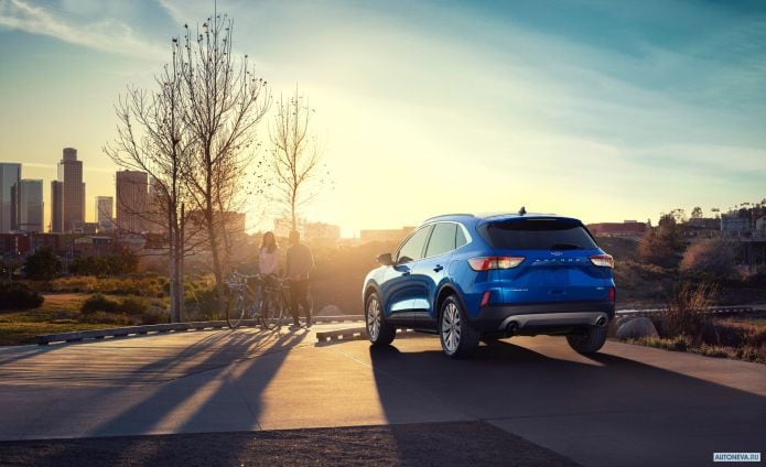 2020 Ford Escape - фотография 12 из 21