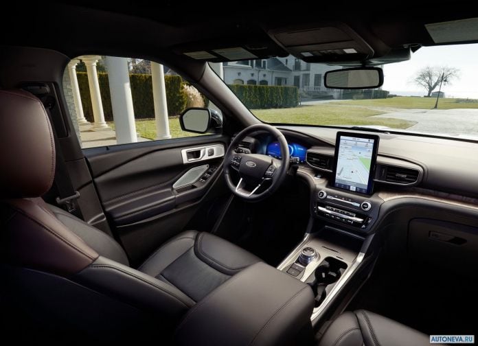 2020 Ford Explorer - фотография 10 из 28