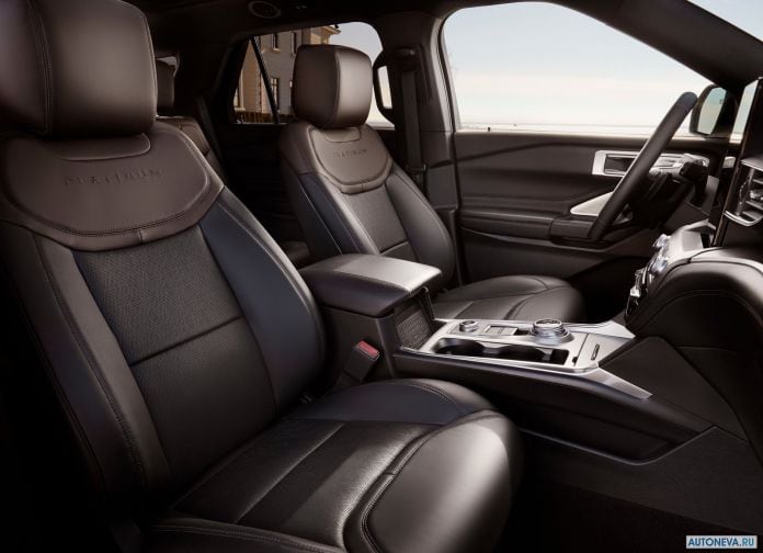 2020 Ford Explorer - фотография 11 из 28