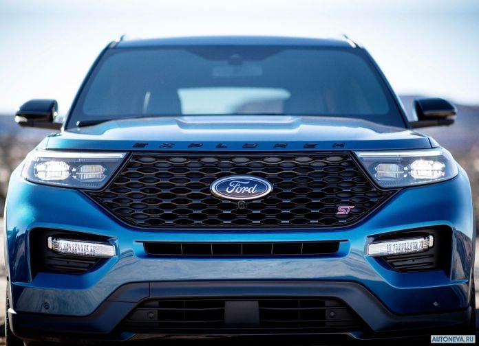 2020 Ford Explorer ST - фотография 18 из 21