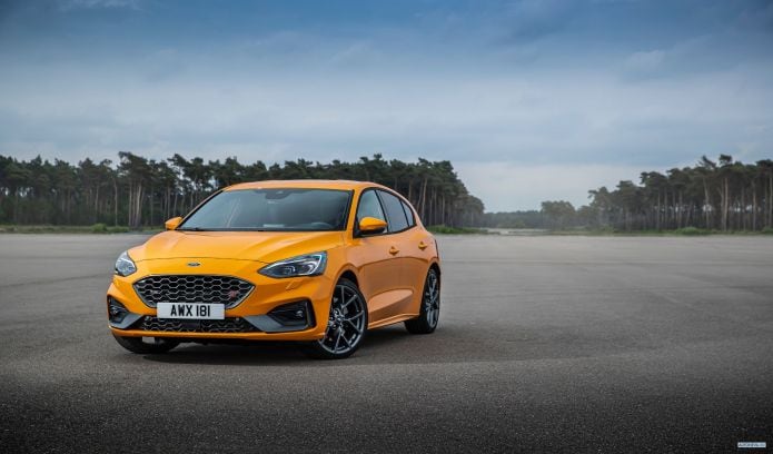 2020 Ford Focus ST - фотография 2 из 40